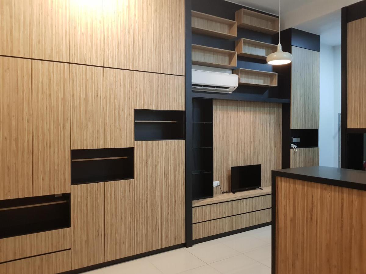 06- Austin Regency Taman Mount Austin Studio 4-5Pax Johor Bahru Buitenkant foto
